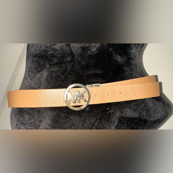 Michael Kors Reversible Belt Light Brown / Gold - Picture 2 of 4